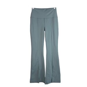 Yogalicious LUX Girlfriend 7/8 Flared Leggings Tourmaline Blue Womens Medium NEW